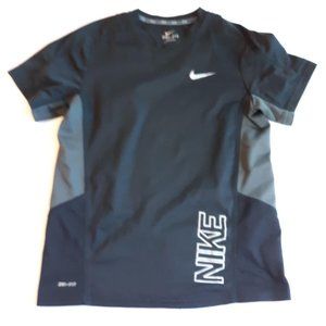 NIKE Boys T Shirt Size Medium Short Sleeve Black